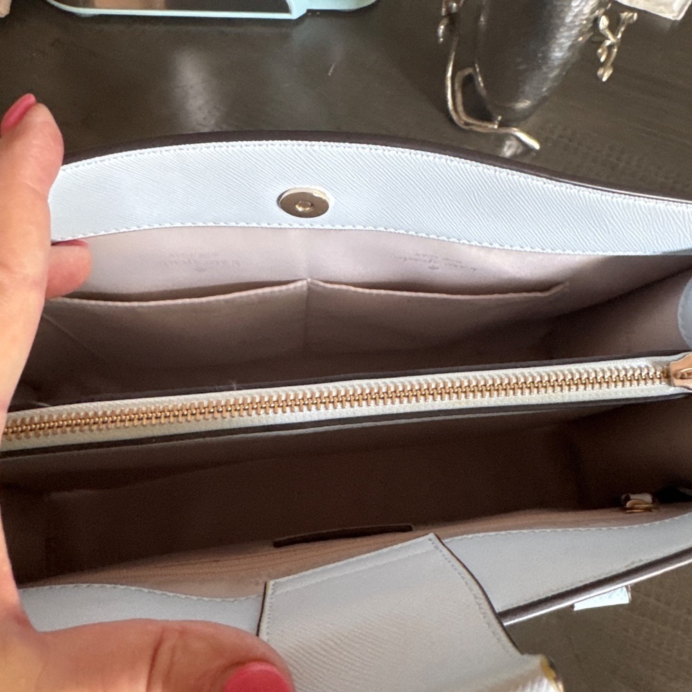 Purse - Picture 2 of 3